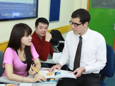 28 CÂU GIAO TIẾP TIẾNG ANH CỬA MIỆNG